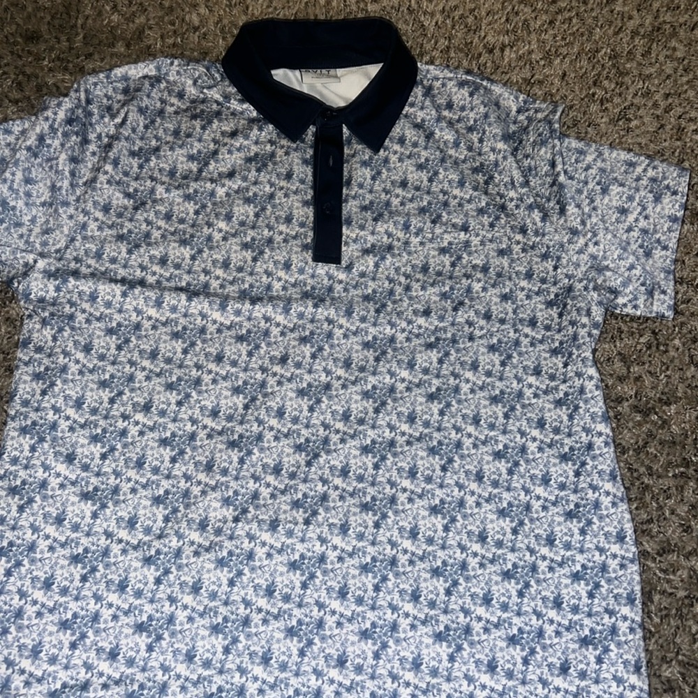 Men’s large BYLT polo - never worn